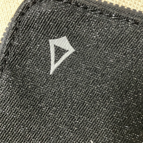 Lululemon Ivivva Corner Zip Wristlet Wallet w/Heart - Picture 3 of 5